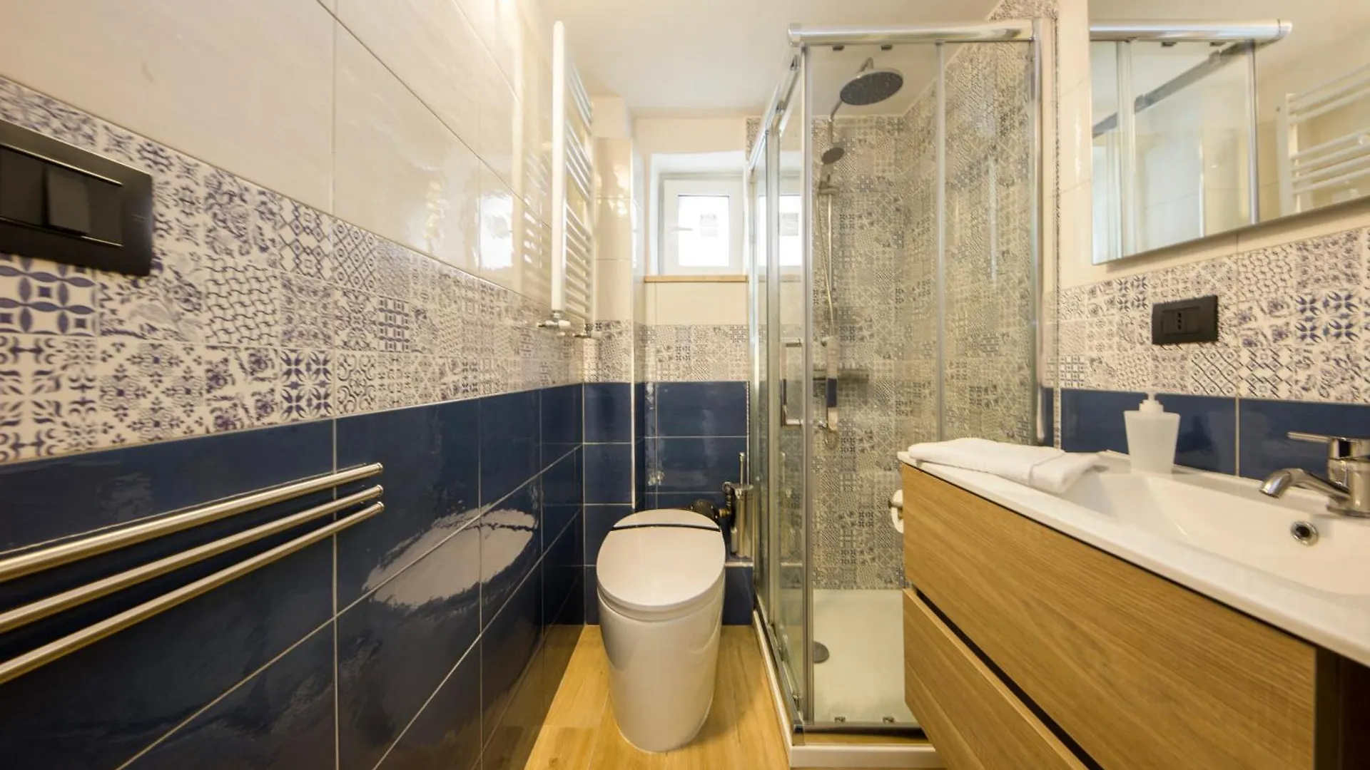Casaviva - Comfy Modern Trilo In Genova Principe Apartment